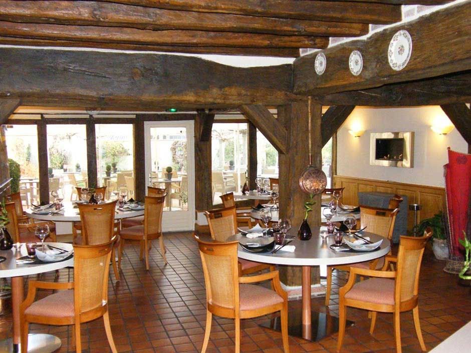 Auberge Du Cheval Blanc - Teritoria Selles-Saint-Denis Restaurante foto