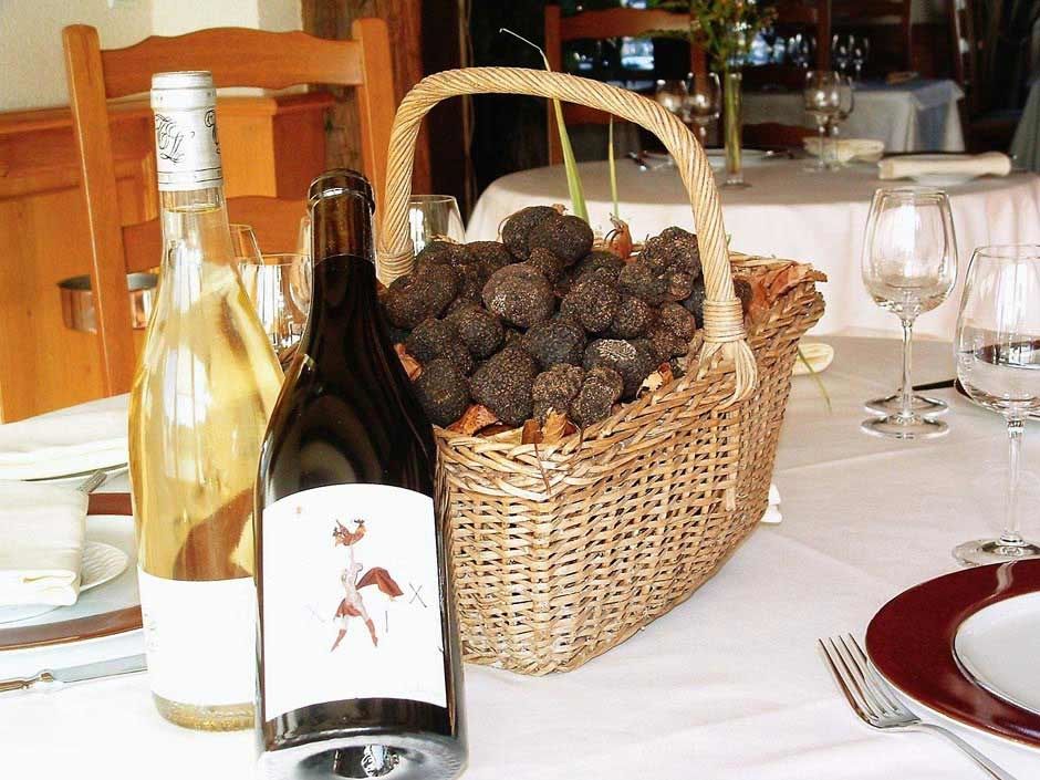 Auberge Du Cheval Blanc - Teritoria Selles-Saint-Denis Restaurante foto